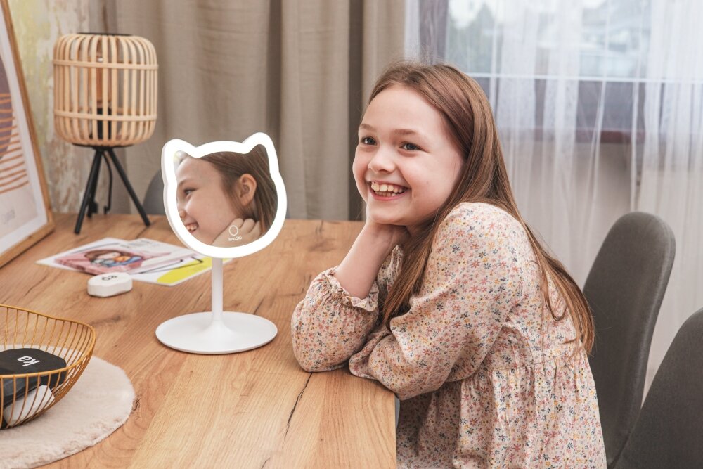 Lusterko kosmetyczne INNOGIO Gioperfect White Cat zasilane na baterie