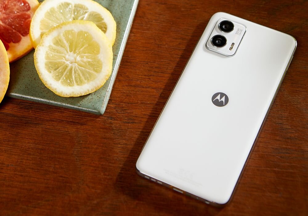 SMARTFON MOTOROLA MOTO G73 5G ekran bateria aparat procesor ram pamięć pojemność rozdzielczość zdjęcia filmy opis dane cechy blokady system łączność wifi bluetooth obudowa szkło odporność porty muzyka transfer sieć przekątna matryca waga czujniki oled amoled ips