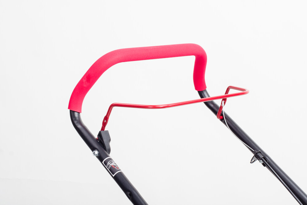 Kosiarka spalinowa NAC LP 46-500E-H rączki komfortowe wyprofilowane ergonomiczna forma miękkie wykończenie uchwytów