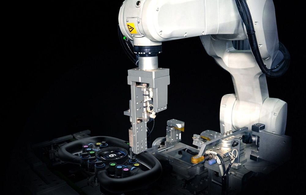 Kierownica MOZA Racing Vision GS RS064 (PC) Biały mechanizm montujący kierownicę gamingową Moza na czarnym tle szybkozłącze aluminium klasy lotniczej przewodowo bezprzewodowo zgodność z bazami MOZA