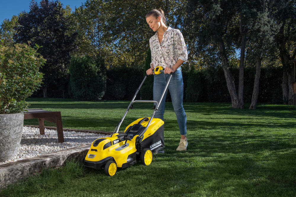 KARCHER mulczowanie zabieg rozdrabnianie trawa skoszona