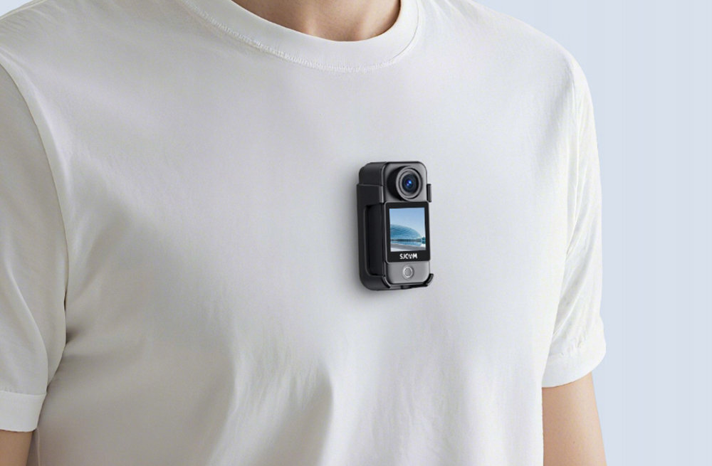 SJCAM C400 Wodoodporna obudowa 30 metrów Niewielka waga około 189 g solidne wykonanie sportów, jazdy na motocyklu czy podróży wodą, w górach lub na torze bez ograniczeń - kamera przymocowana do klatki piersiowej