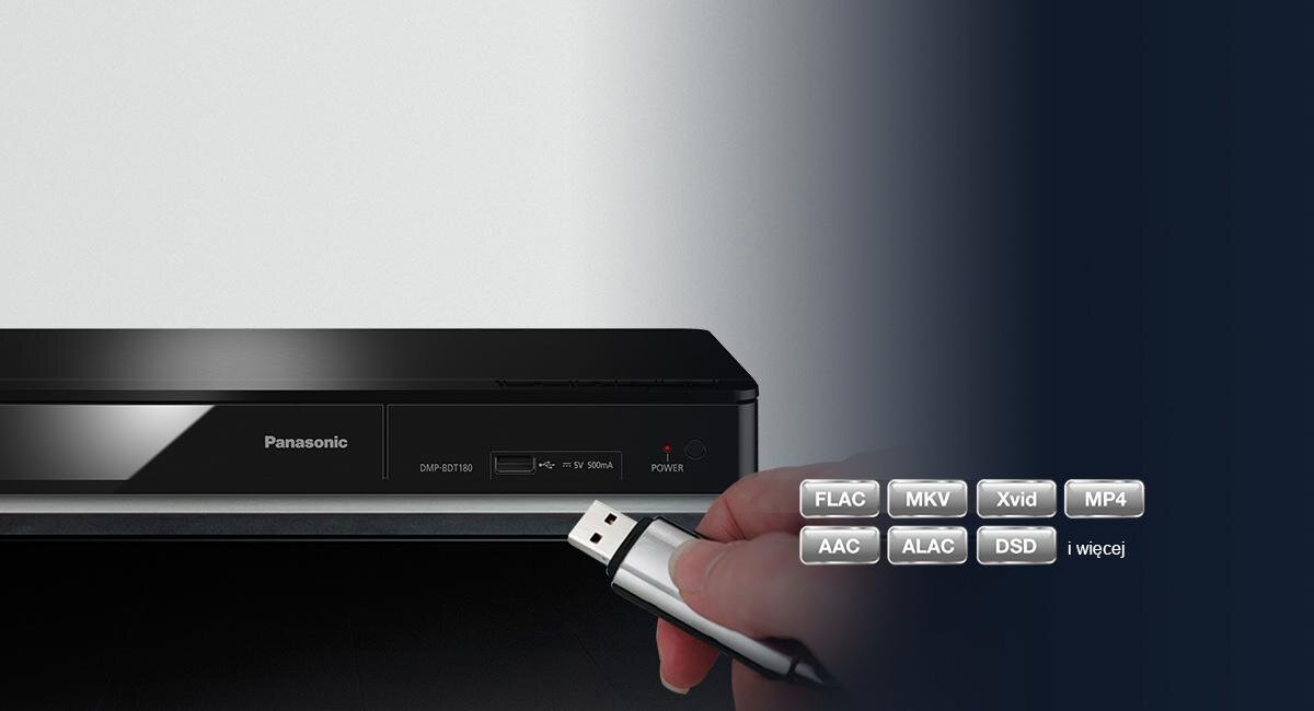 Na obrazie widoczny jest odtwarzacz Blu-ray z logo Panasonic i modelem DMP-BDT168. Obok znajduje się ręka trzymająca pendrive oraz przyciski z napisami: FLAC, MKV, Xvid, MP4, AAC, ALAC, DSD i więcej.