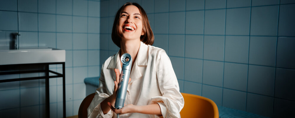 Suszarka HUMANAS AirTouch HD-AT05 Srebrny 1000 W Łatwa obsługa Kolorowa dioda LED informacja zdejmowana kratka wlotu powietrza  Zasilanie 220–240 V