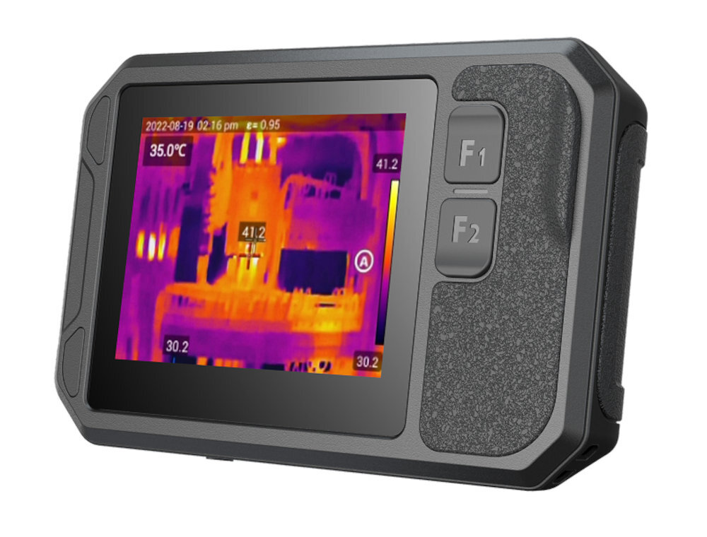 GUIDE SENSMART PF210 GUIDE SENSMART PF210  Wi-Fi w czasie rzeczywistym wbudowaną pamięć 16 GB częstotliwością odświeżania 25 Hz, polem widzenia 56° x 48°, trybem stałej ostrości oraz złączem USB-C - kamera od tyłu pod kątem na białym tle