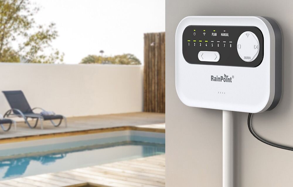 Sterownik nawadniania RAINPOINT HIC801W, sterownik nawadniania, 8 stref, smart ogród, kontrola, Sterownik zraszaczy RainPoint zamontowany na ścianie obok basenu.
