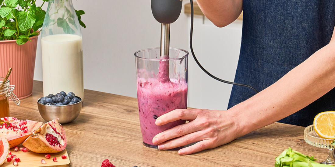 Blender ZELMER Sano ZHB4572 Czarny miarka pojemność kształy dodatek wygoda higiena