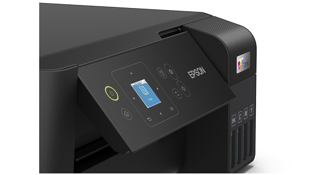 Urządzenie wielofunkcyjne z panelem sterowania, na którym widoczny jest ekran z ikoną baterii oraz przyciski funkcyjne. Na obudowie znajduje się logo EPSON i EcoTank.