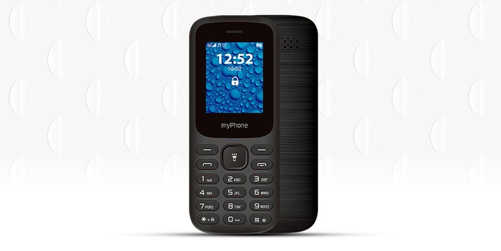Na obrazie widoczny jest czarny telefon komórkowy z wyświetlaczem pokazującym godzinę 12:52 i datę 10/02. Na obudowie znajduje się logo \'myPhone\'.