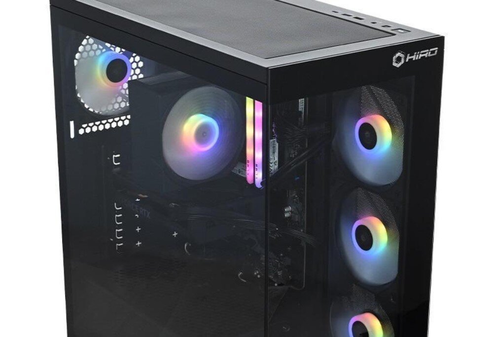 Komputer NTT HIRO Aurora ZKG-I7RTX5060T-TA01 Widok z góry na otwartą obudowę komputera z przezroczystym bokiem, ukazującym cztery wentylatory RGB, pamięć RAM z podświetleniem i chłodzenie procesora, pamięć, taktowanie, dysk, testy