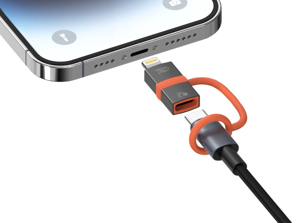 Adapter USB-C - Lightning 4SMARTS PD 480 Mbps Iphone, transmisja danych - adapter z kablem i telefonem na białym tle