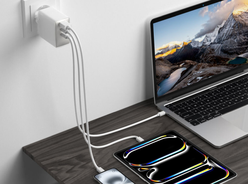 Ładowarka sieciowa 4SMARTS Pocket 100 W GaN - ładowarka połączona z trzema urządzeniami i gniazdkiem