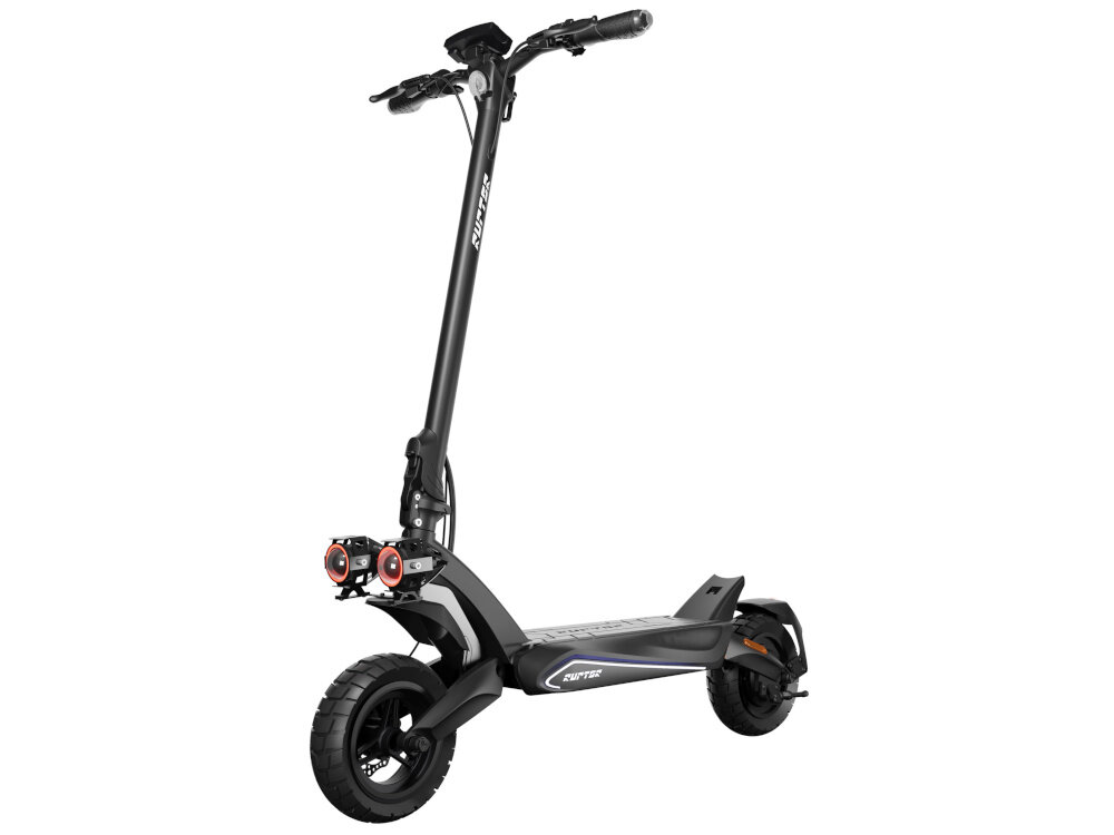 Hulajnoga elektryczna RUPTOR R3 V4 85km 800W Hamulce hydrauliczne 10 cali Czarny hulajnoga na białym tle widoczna od przodu pod skosem wbudowany moduł Bluetooth aplikacja mobilna TUYA monitorowanie historii swoich przejazdów sprawdzanie informacji o średniej prędkości jakie jest zużycie baterii funkcję nawigacji monitorowania trasy ustawienie tempomatu włączenia/wyłączenia świateł wyłączyć sprzęt po skończonej podróży na systemy Android i iOS