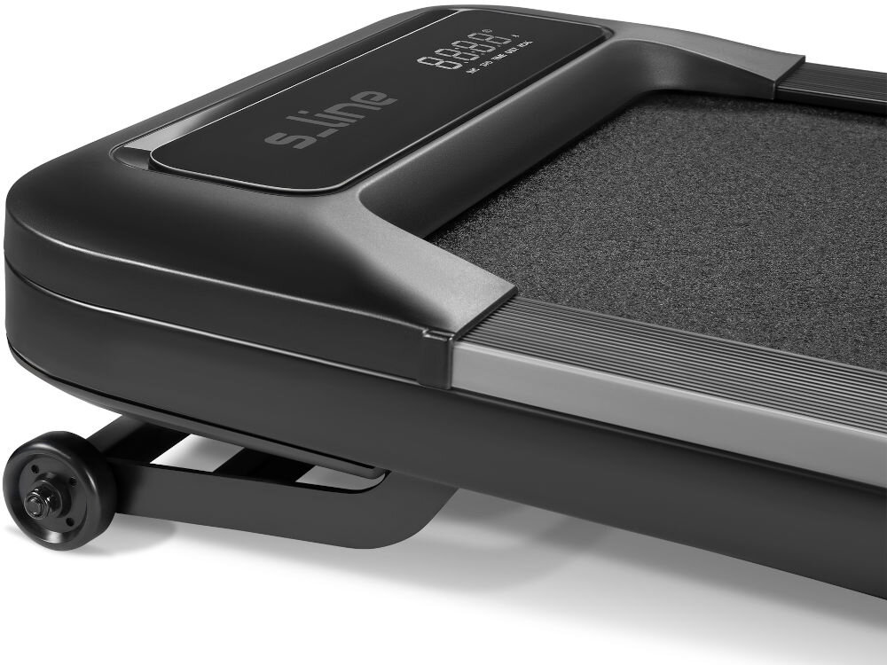 Bieżnia elektryczna S_LINE Paddy 920W 6 km/h Detal tylnej części bieżni S-Line Paddy wyposażonej w kółka transportowe na jasnym tle, podkreślający jej mobilność i łatwość przemieszczania.