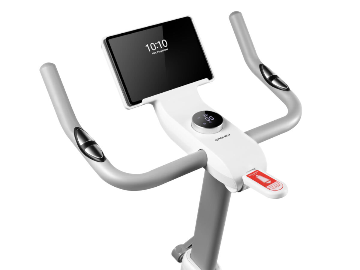 Rower elektromagnetyczny SPOKEY Zen, analiza, wyniki, pomiar, efektywność, Panel sterujący roweru Spokey z tabletem 10:10 i klipsem bezpieczeństwa.
