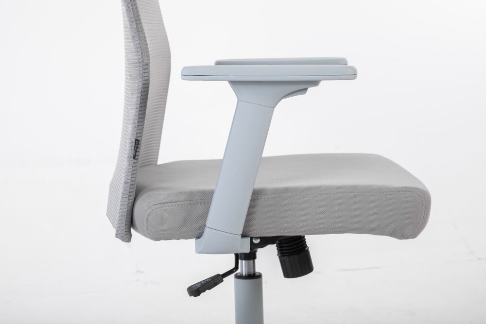 Fotel COBRA Office One HF303GY Szary zbliżenie na siedzisko i regulowane podłokietniki fotela na jasnym tle regulacja 3d podłokietników stabilne podparcie możliwość odchylenia siedzisko wypełnione pianką formowaną komfort