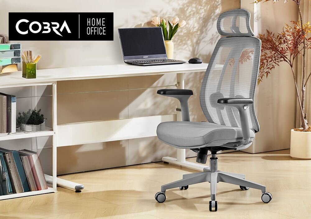 Fotel COBRA Office Plus HF505GY Szary
 prezentacja fotela przed biurkiem w pokoju