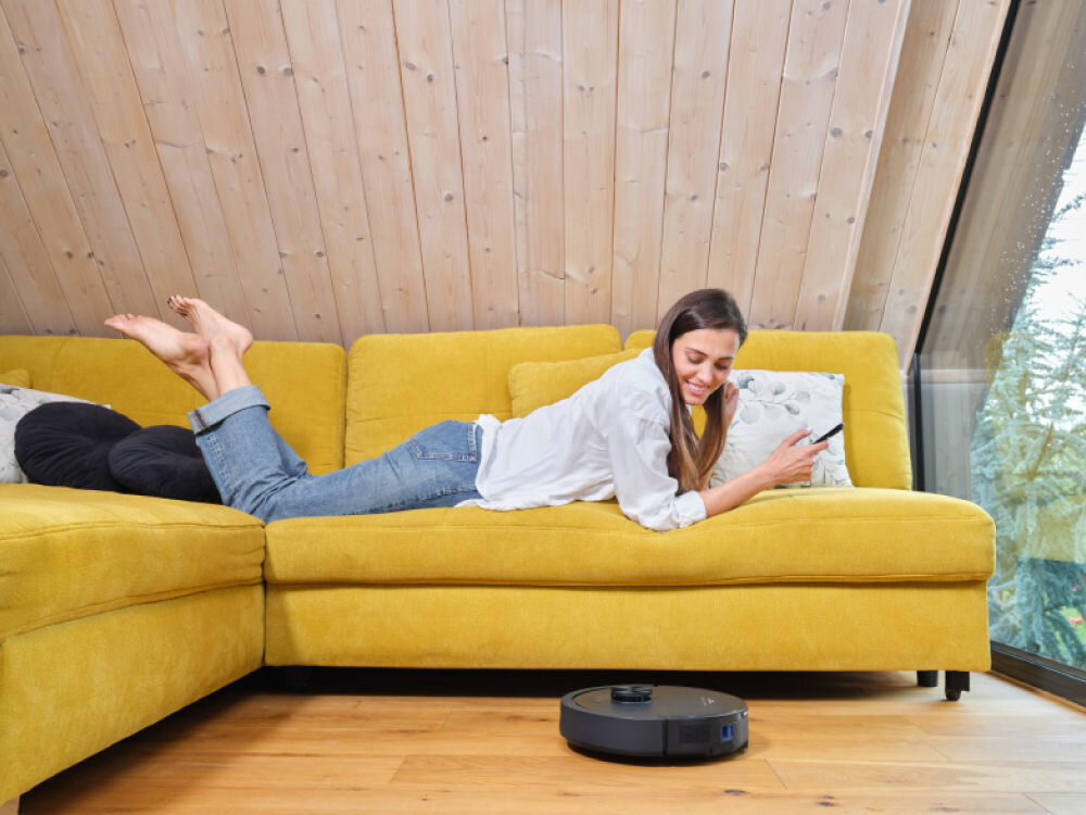 Robot sprzątający ETA Galaxo 423990000 Precyzyjne mopowanie odkurza mopuje podłogi 4 poziomy nawilżania  Tryb mopowania w kształcie litery „Y” dołączona mata ochronna pojemnik kurz zbiornik woda pojemność porządek powierzchnia