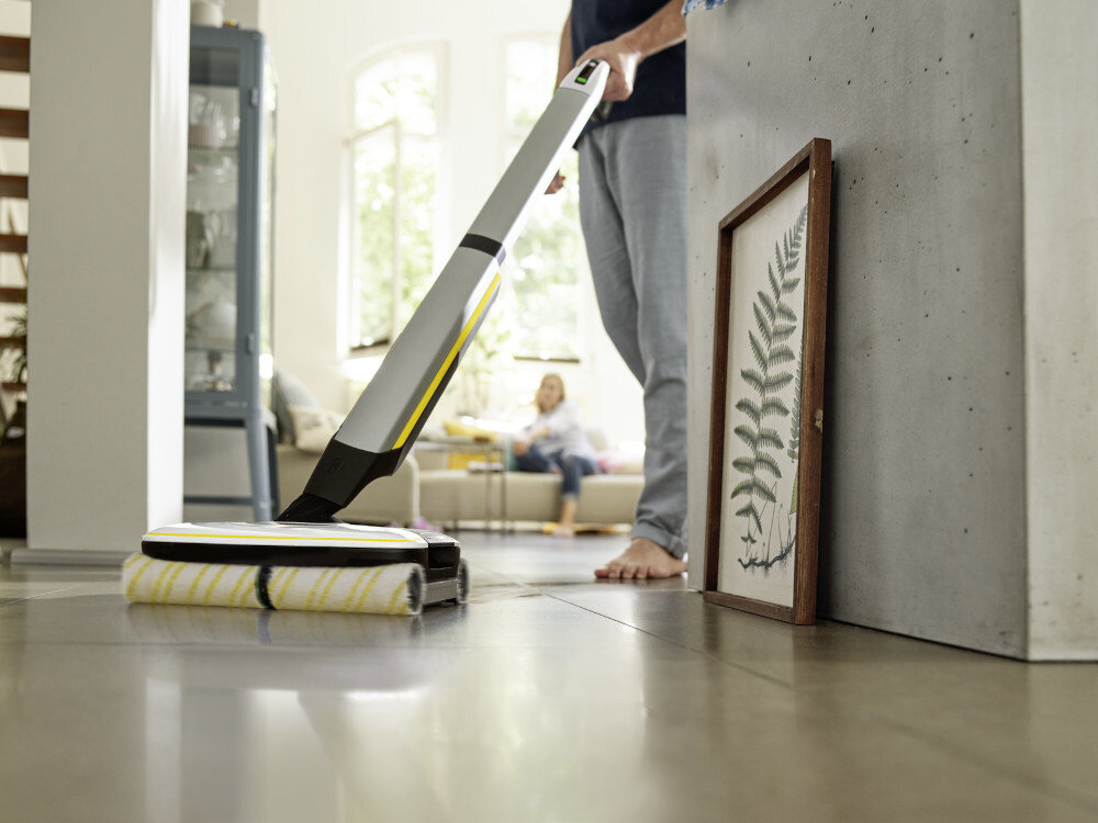 Mop elektryczny KARCHER FC 7 Cordless 1.055-701.0 długi czas pracy powierzchnia do 135 m² 3-stopniowy wyświetlacz LED czas około45 minut zasilanie akumlator litowo-jonowy monitorowoanie