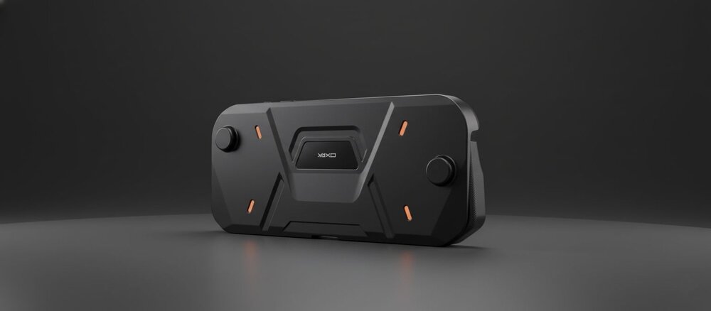 Samodzielnie stojące etui YAXO Nomad do Nintendo Switch 2 na ciemnym tle, widok z przodu na kanciastą, pancerną obudowę z pomarańczowymi akcentami.