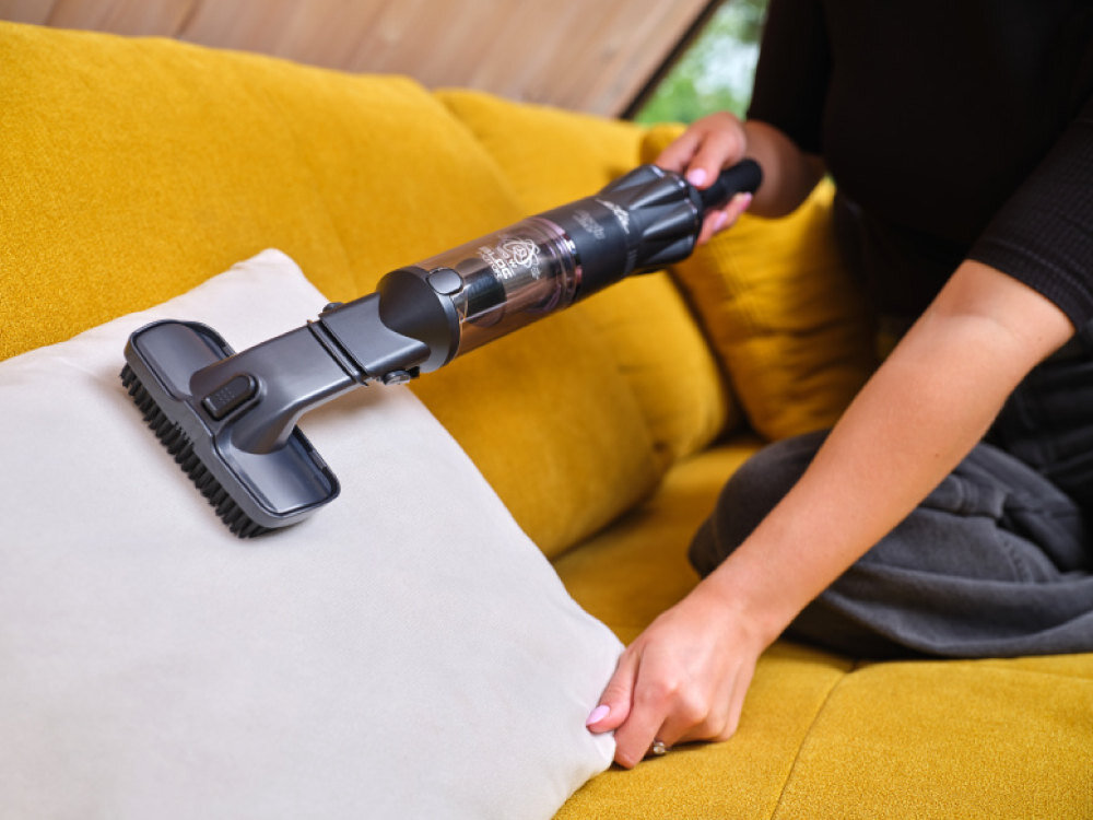 Odkurzacz ręczny ETA Handy Jet 342790000 Szybkie ładowanie długi czas pracy akumulator pojemność  Dwa poziomy mocy ssania  wskaźnik świetlny w praktycznym stojaku z funkcją ładowania