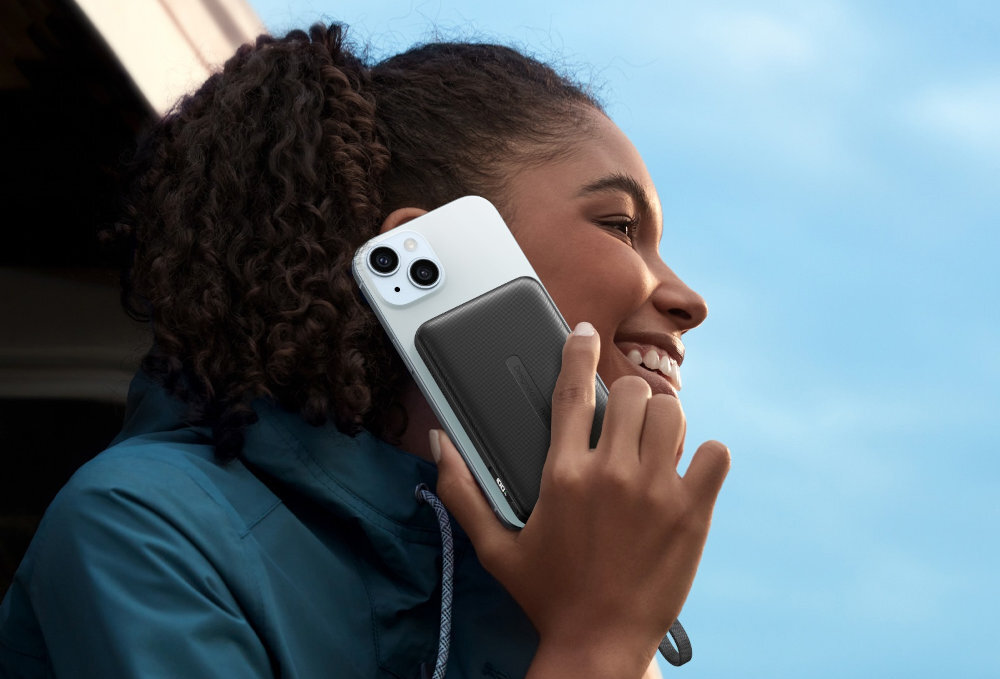 INIU Pocket Neo INIU Pocket Neo 10 000 mAh Power Delivery 22,5 W iPhone’a 15 do 60% 25 minut dwukrotnie szybsze standardowych powerbanków 12 W - powerbank przymocowany do iPhona