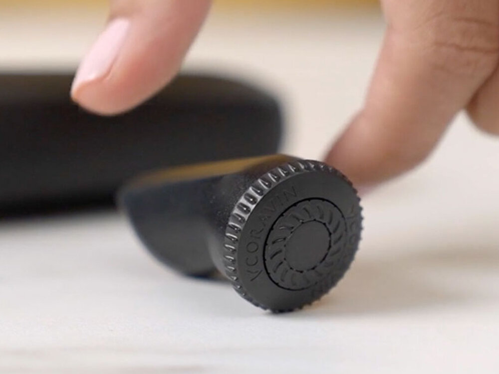 Areator do systemu do przechowywania wina CORAVIN Pivot Czarny Zachowaj aromat i smak  w zaledwie kilka sekund