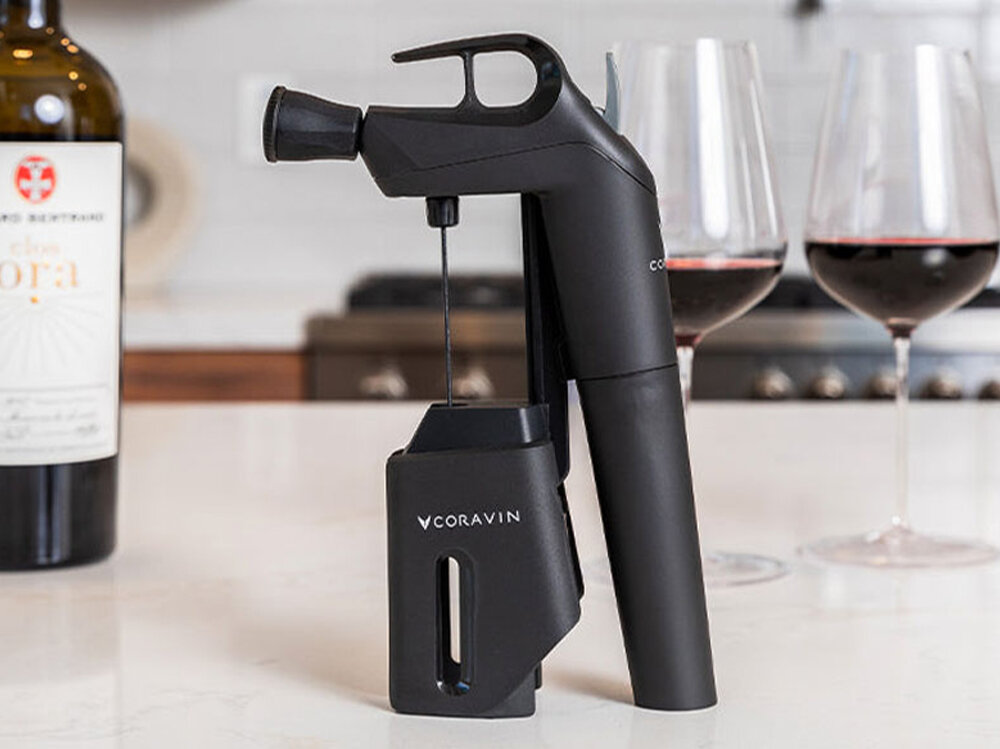 System do przechowywania wina CORAVIN Three Czarny Precyzyjna igła płynne i szybkie nalewanie