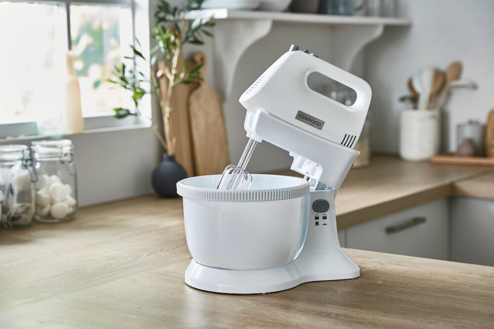 Mikser KENWOOD Chefette Lite HMP32.A0WH Biały Wygodna obsługa Lekka konstrukcja ergonomiczny uchwyt Prosta regulacja prędkości kciukiem kontrola