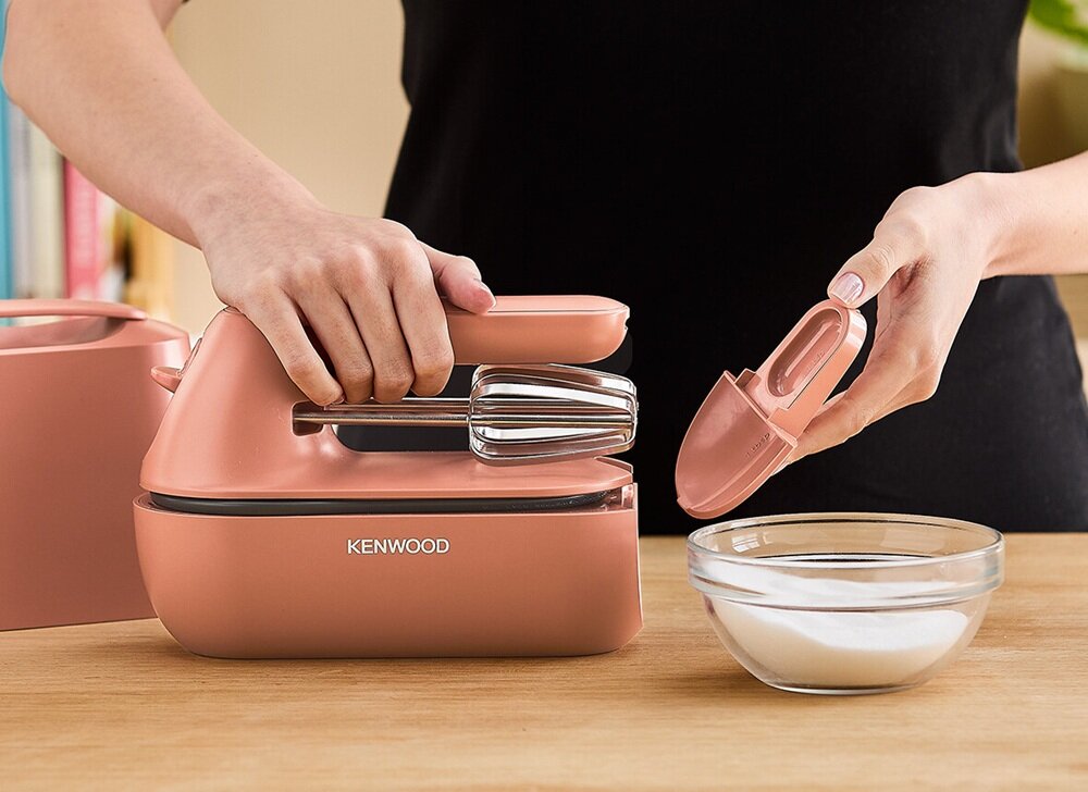 Mikser KENWOOD QuickMix Go HMP40.000RD Pomarańczowy zintegrowana łyżka, wygodniejsze planowanie wypieków, ograniczenie dodatkowych narzędzi