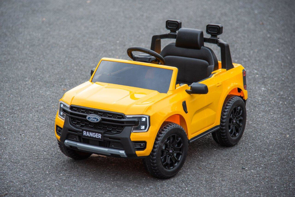 Samochód dla dziecka SUN BABY Ford Żółty elektryczny naped nie emituje spalin dwa silniki moc 30 W kazdy predkosc od 3 do 5 km/h niski poziom halasu zintegrowane przednie swiatla