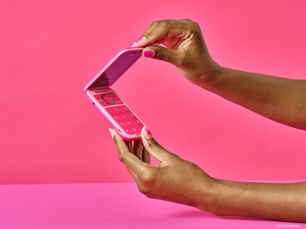 Telefon HMD Barbie Styl