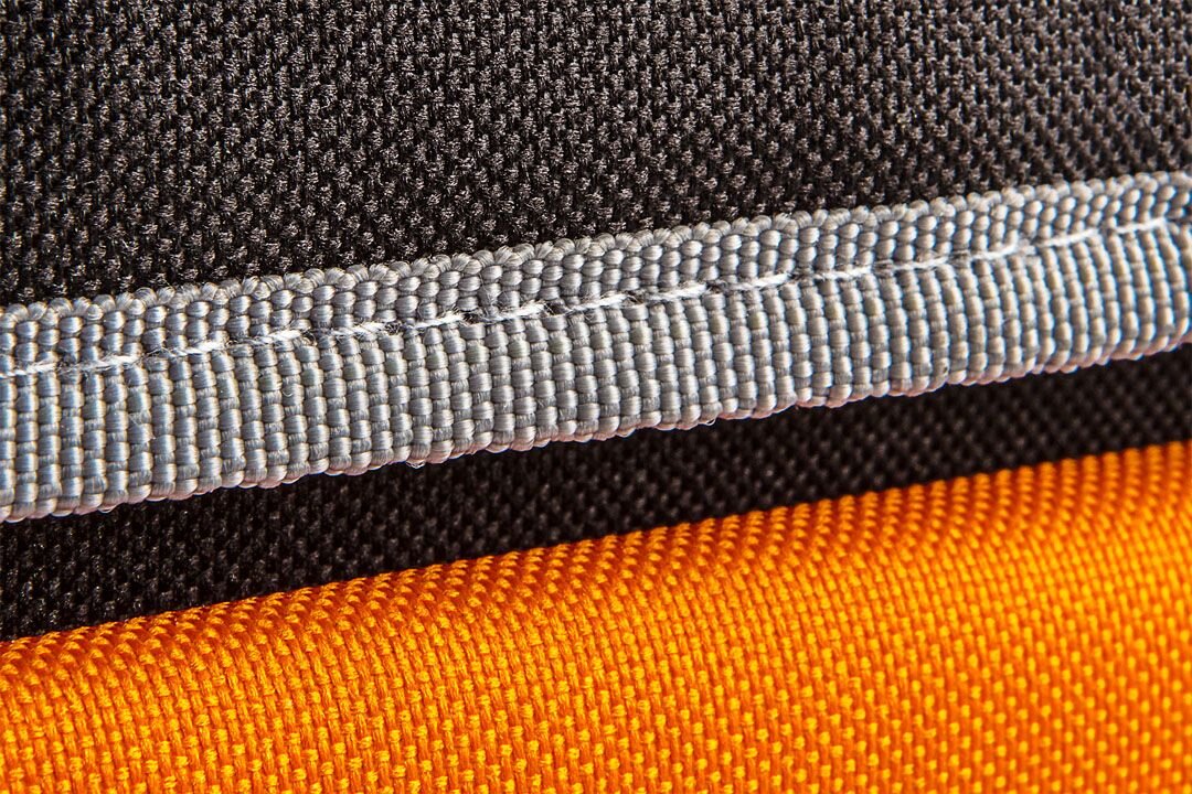 Torba narzędziowa 20 NEO 84-300 nylon 600D odporność na uszkodzenia - zbliżenie na wzmocnione przeszycia