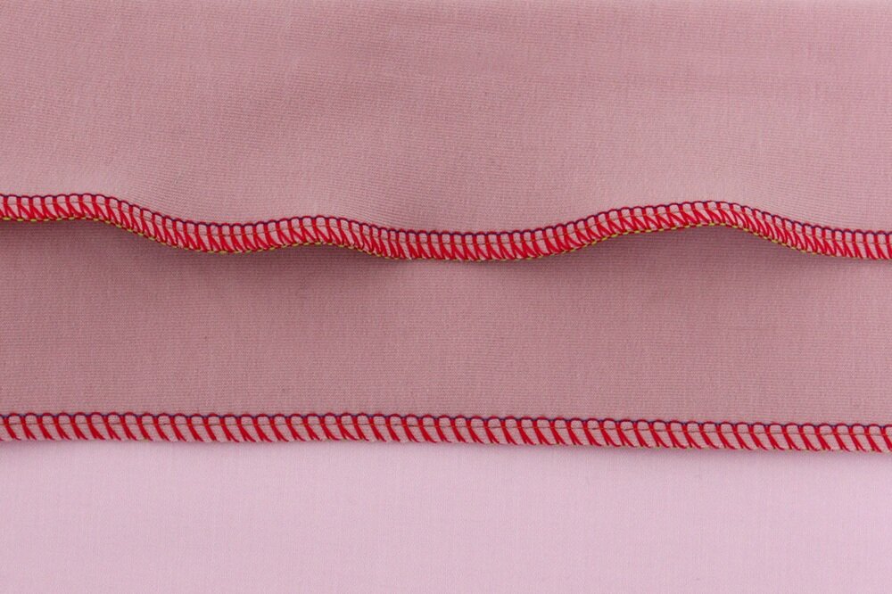 Maszyna do szycia Overlock JANOME 454D regulacja transportu różnicowego, szycie dzianin i cienkich materiałów, bez poprawek