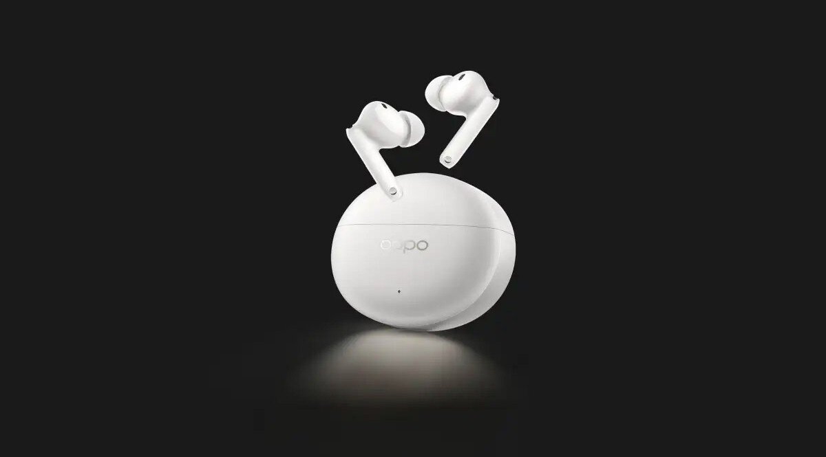 OPPO Enco X3s ANC dynamiczna redukcja szumu dopasowana do otoczenia, Białe słuchawki Enco X3s obok zamkniętego, okrągłego etui na ciemnym tle
				
				