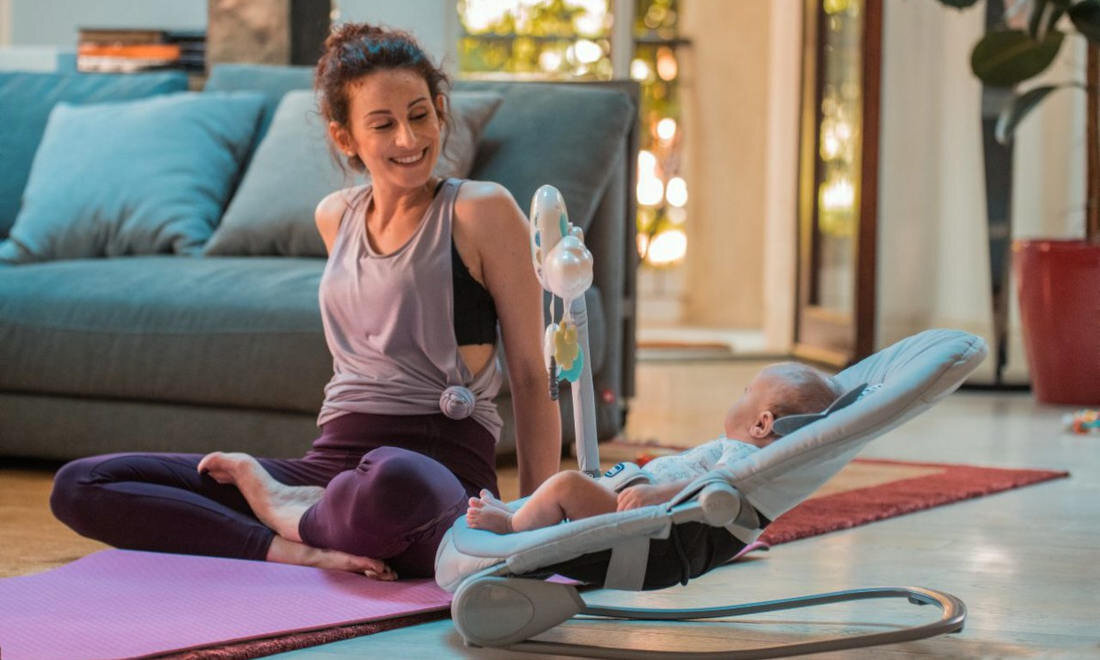 Bujaczek CHICCO Balloon Lion CZERWONY  Kolorowe zawieszki rozwój manualny psychologiczny wzrok słuch dotyk materiały