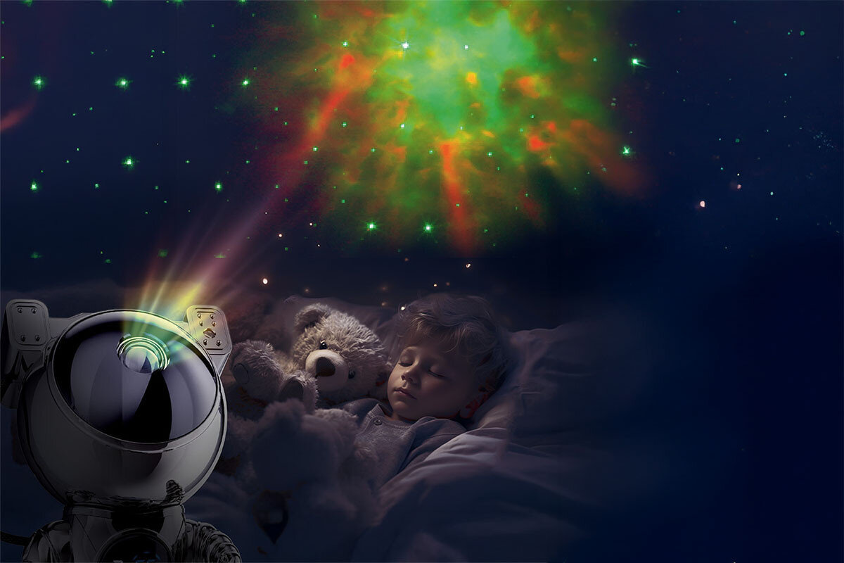 Projektor gwiazd HAWK HW-STAR02 Astronauta z zegarkiem, laser, bezpieczeństwo, certyfikat, wzrok, Dziecko śpiące pod kolorową mgławicą.