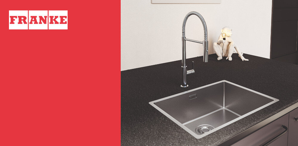 BATERIA KUCHENNA FRANKE MARIS SLIM SEMI-PRO wizualizacja kuchnia blat zlewozmywak jasne wnętrze logo marka znak