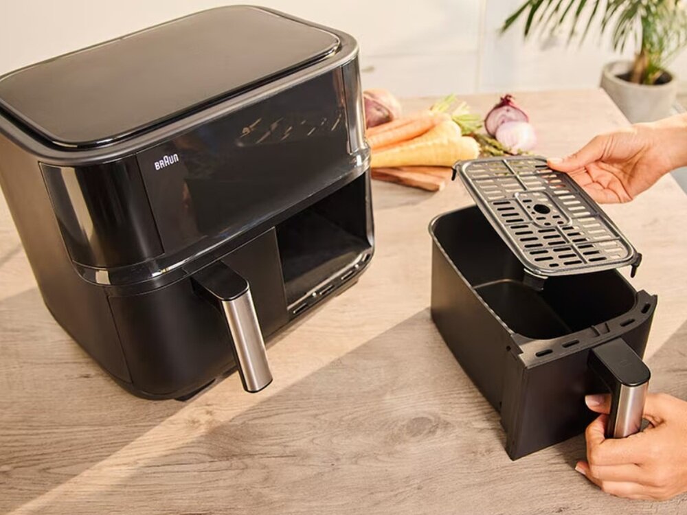 Air Fryer Frytkownica beztłuszczowa BRAUN TD3030.IBK panel dotykowy, ustawienie temperatury, czasu i programu, intuicyjna obsługa
