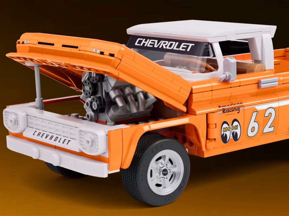 Klocki plastikowe BRICK SHOP Hot Wheels Elite Series Custom 62 Chevy Pickup JFT20 zbliżenie na układ sterowania wymienne elementy