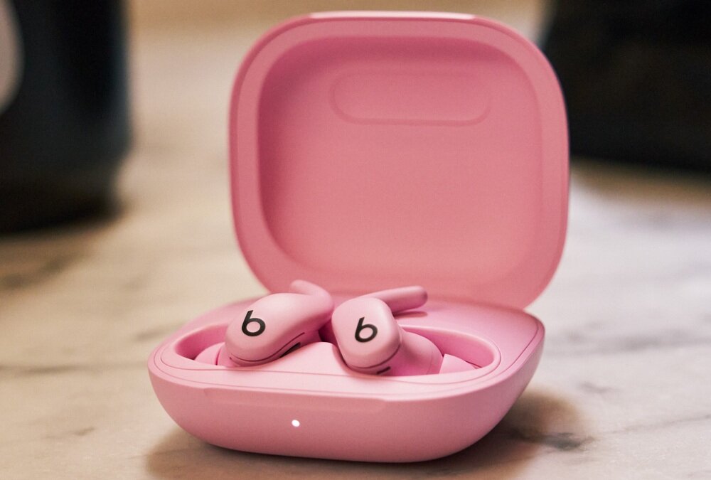 Apple Powerbeats Fit czas pracy baterii etui ładowanie Fast Fuel