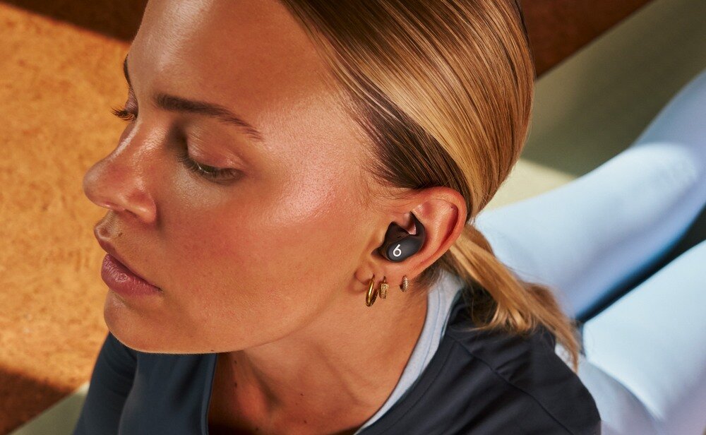 Apple Powerbeats Fit bezprzewodowe słuchawki stabilne skrzydełka ergonomia