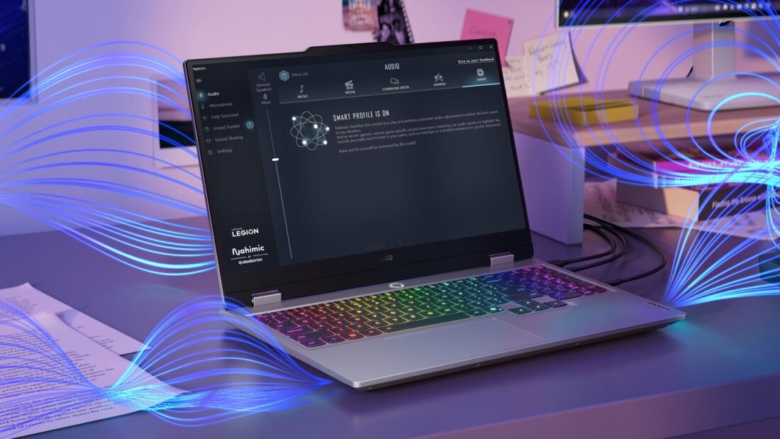  Laptop LENOVO LOQ z interfejsem Nahimic Audio na ekranie, panel Smart Profile i grafika dźwięku 3D, niebieskie fale audio otaczające urządzenie, klawiatura RGB, system audio przestrzennego dla graczy - System audio Nahimic by SteelSeries 