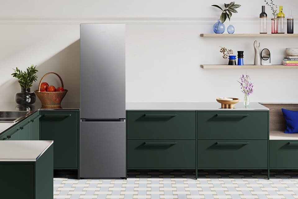 Lodówka z dolnym zamrażalnikiem RB38C7AGWS9/EF do kupienia w Media Expert