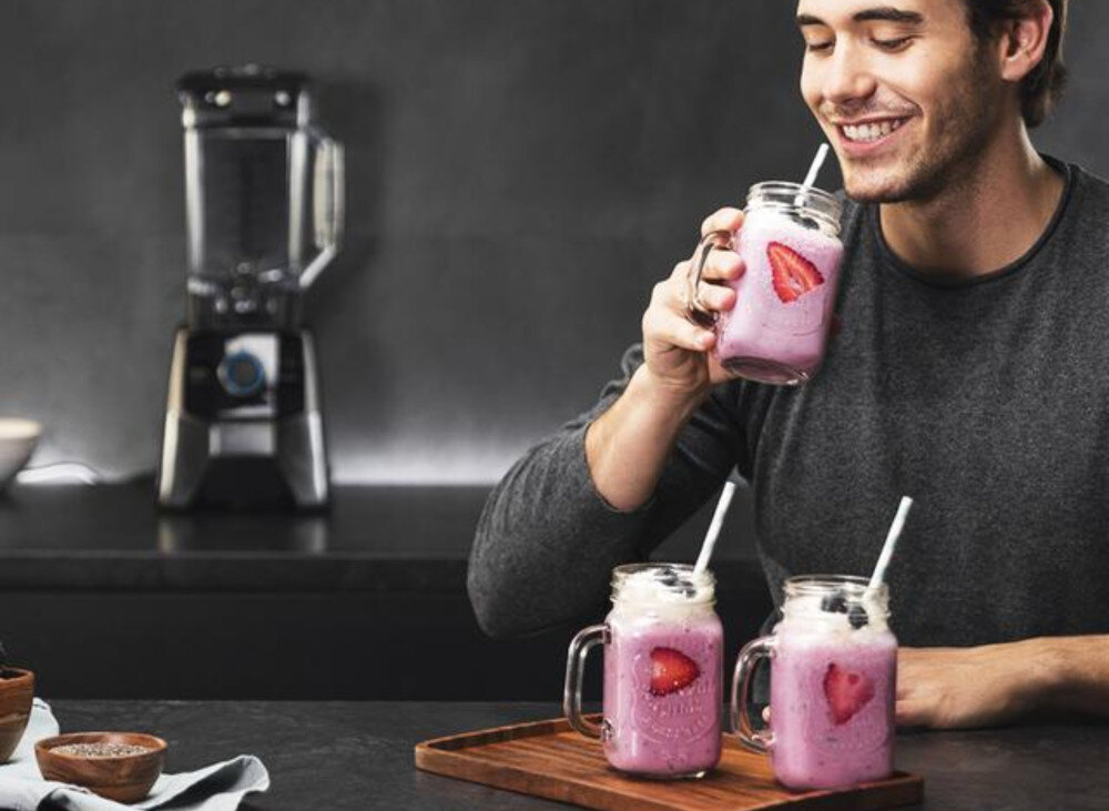 Blender kielichowy CECOTEC Power Black Titanium 2600MAX Pro Czarny Energia dla Twoich pomysłów silnik moc szybkie i sprawne rozdrabnianie twarde składniki możliwości domowe koktajle, kremowe zupy czy świeże sosy