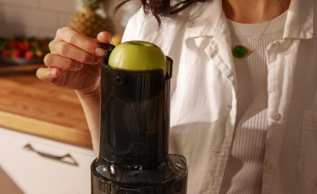 Wyciskarka wolnoobrotowa CECOTEC Juice&Live 1500 Slim Więcej soku w krótkim czasie Otwór o szerokości 82 mm świeży smak