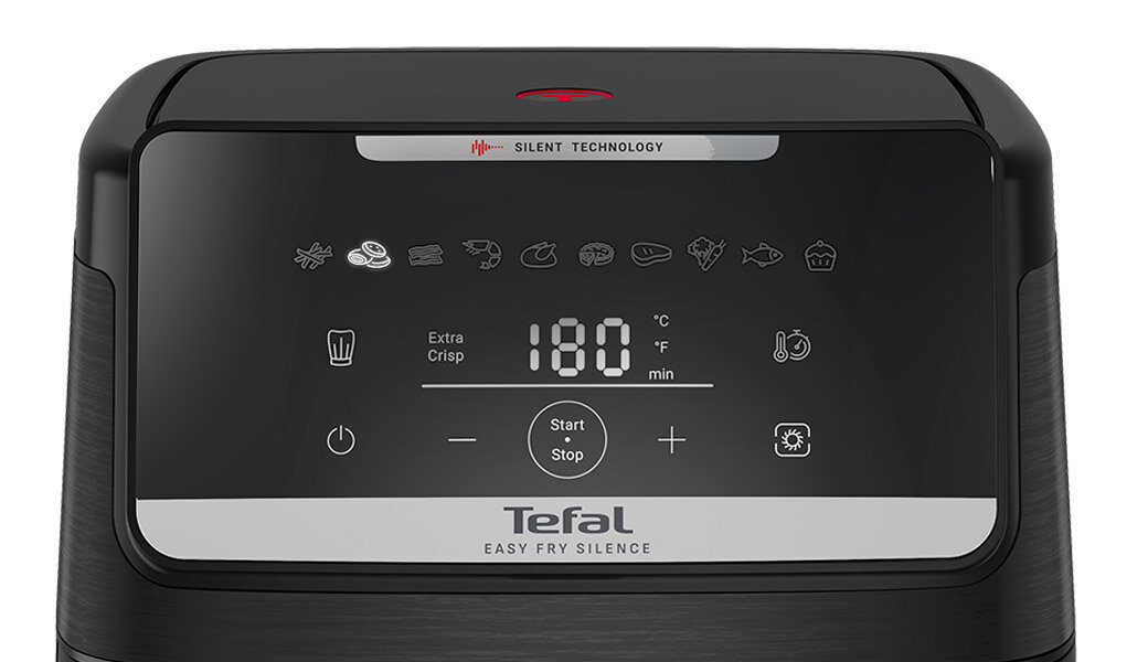 Kawałki kurczaka na talerzu i ikona kurczaka.