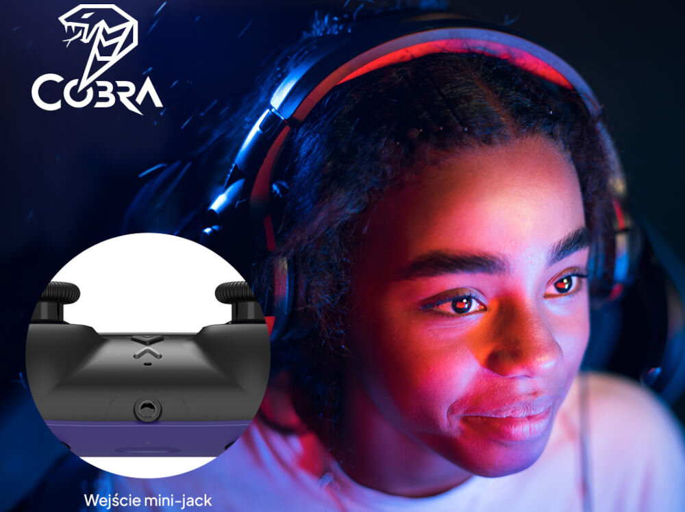 Kontroler COBRA QSP574CPRP Camo fioletowy prezentacja wejścia mini-jack i dziewczyny siedzącej w słuchawkach światło led złącze 3,5 mm podłączenie słuchawek wygodne rozwiązanie