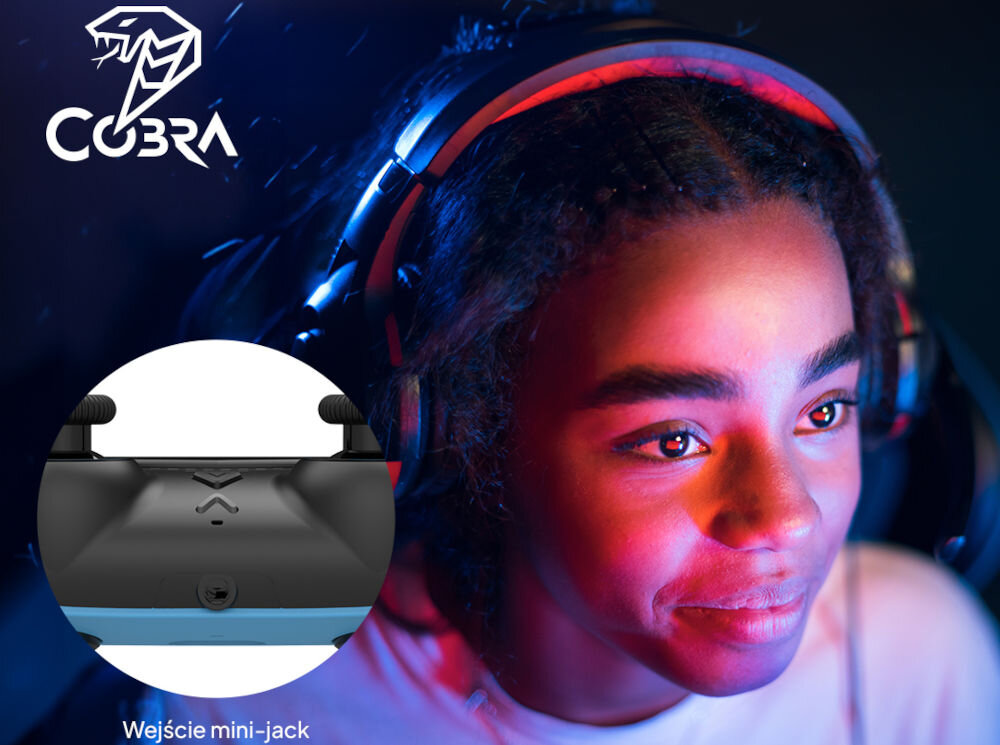 Kontroler COBRA QSP572CBL Camo niebieski prezentacja wejścia mini-jack i dziewczyny siedzącej w słuchawkach światło led złącze 3,5 mm podłączenie słuchawek wygodne rozwiązanie
