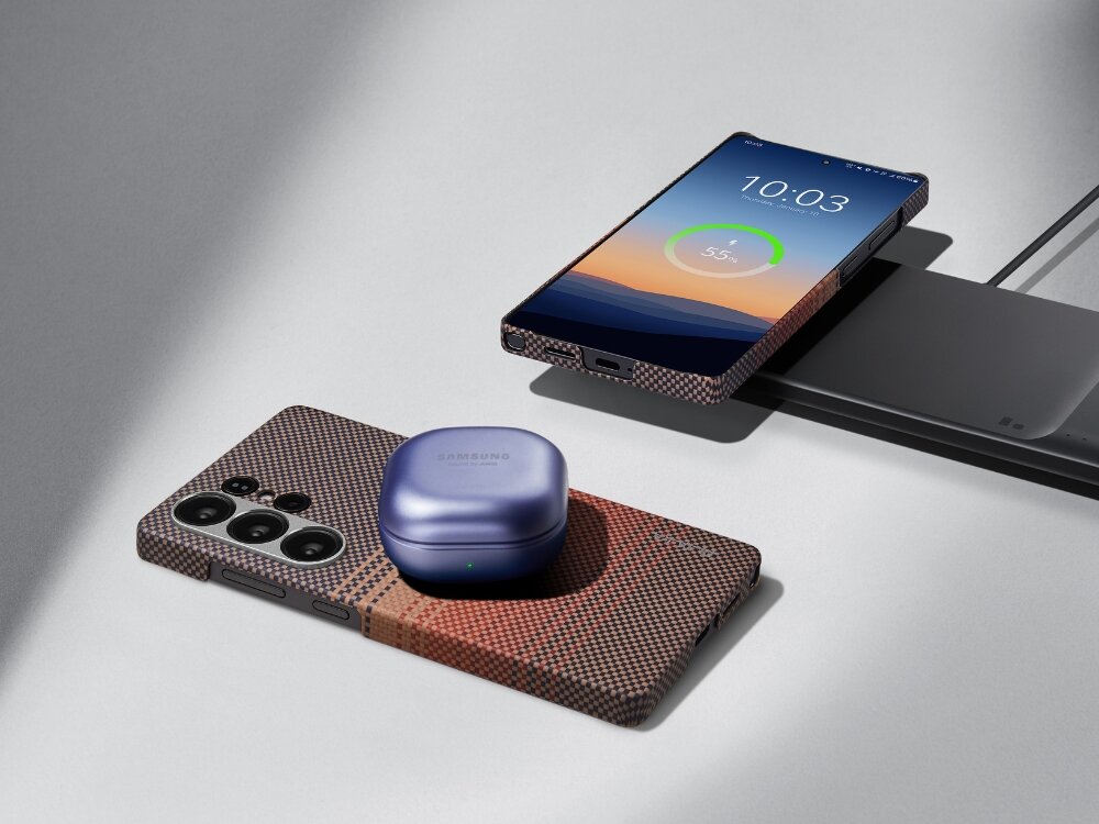 Etui PITAKA Ultra-Slim MagSafe
                etui rozłożone na części na jasnym tle
                minimalistyczny wygląd przyjemna w dotyku faktura kompatybilność ładowanie magsafe technologia pitatap smukła funkcjonalna forma